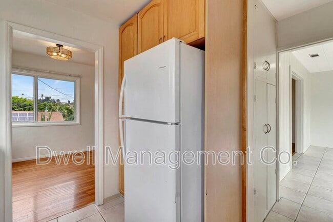 Building Photo - 4661 Lee Ave