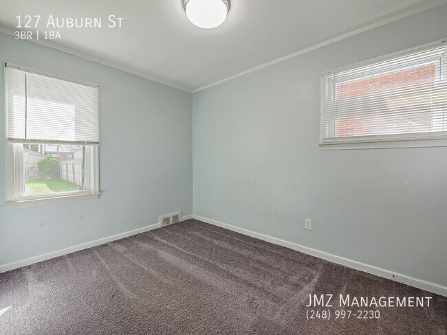 Building Photo - 127 Auburn St