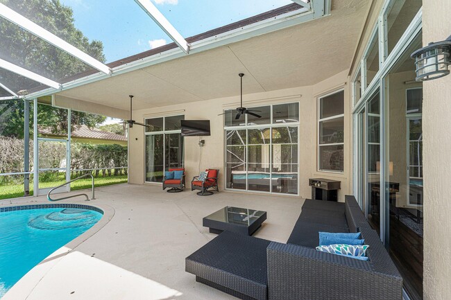 Building Photo - 7235 NW 63rd Terrace