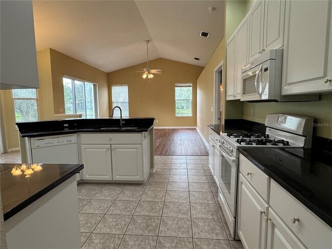 Building Photo - 10207 Quails Landing Ave