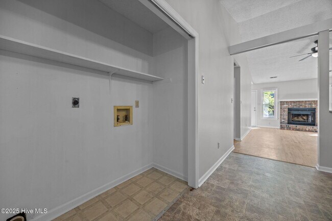 Building Photo - 108 Corey Cir