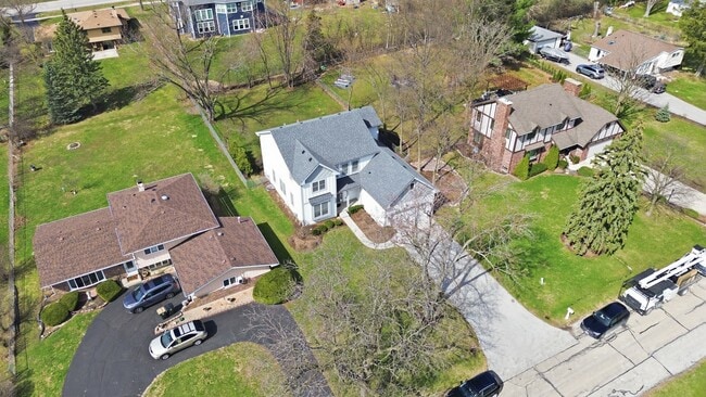 Building Photo - 7814 Brookbank Rd