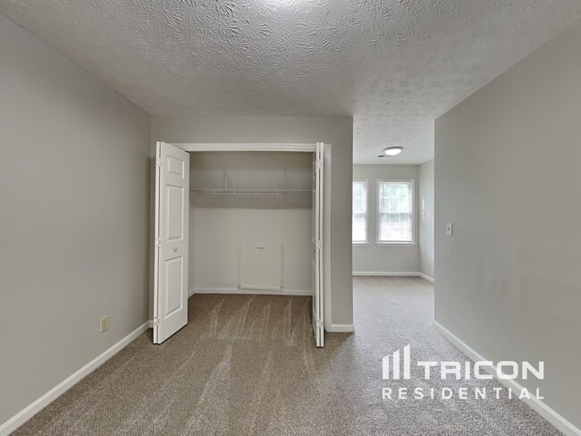 Building Photo - 410 Meadowfield Trail