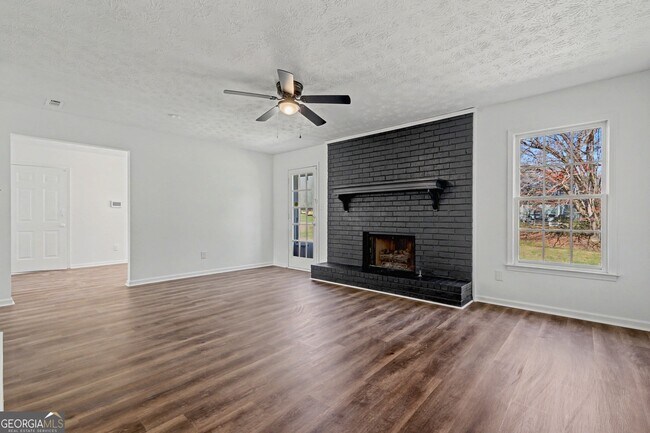 Building Photo - 608 S Jeff Davis Dr