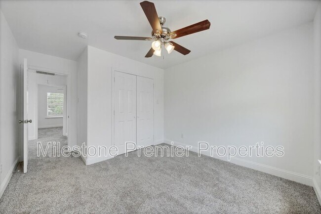 Building Photo - 3308 Moulton St