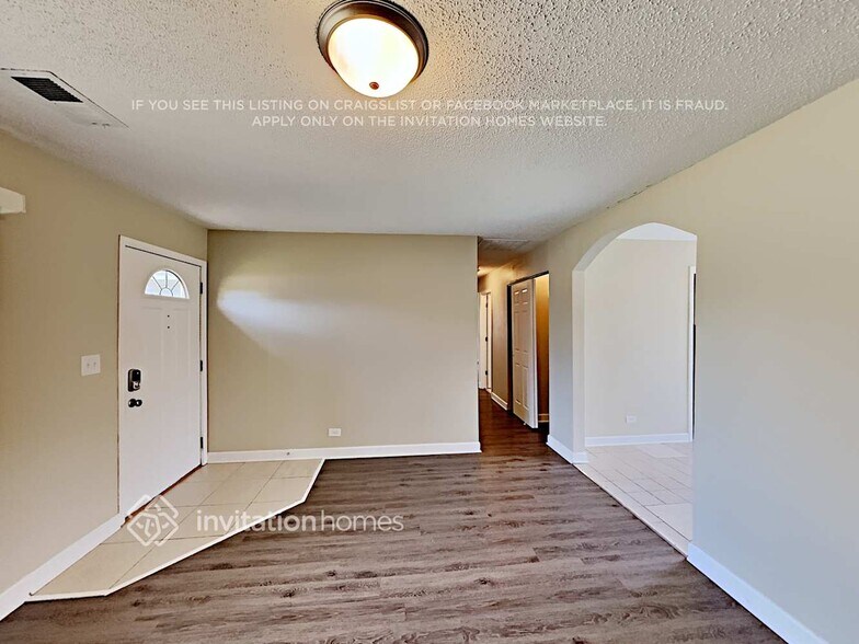 Building Photo - 3805 Clipper Dr