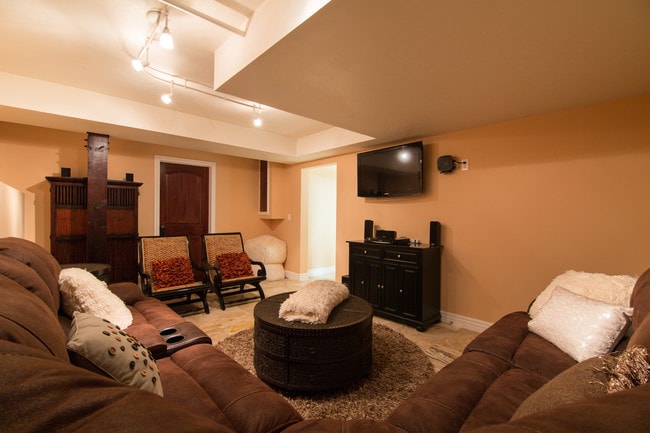 mancave (TV is replaced with 60") - 2281 Cambridge Ave