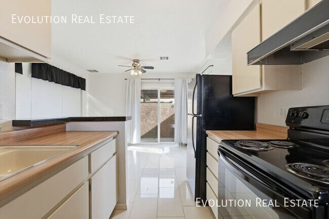 Building Photo - 20251 N 3rd Dr