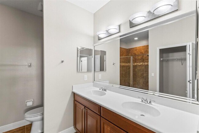 Building Photo - 45 Riverview Bend S