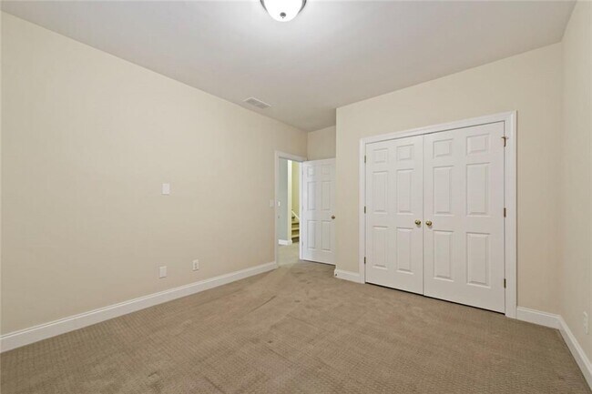 Building Photo - 5826 Riverstone Cir