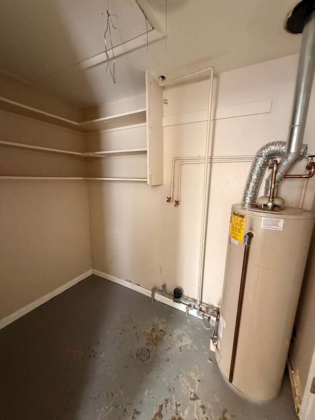 Building Photo - 218 Walnut St