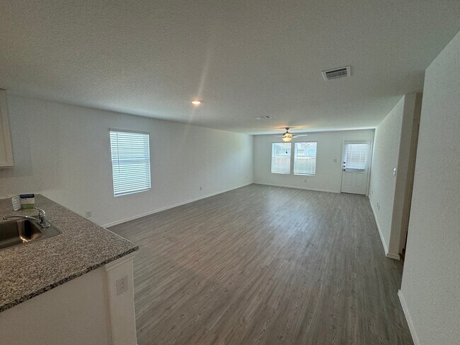 Building Photo - 1155 Barbarosa Rd