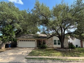 Building Photo - 4605 Pelham Dr