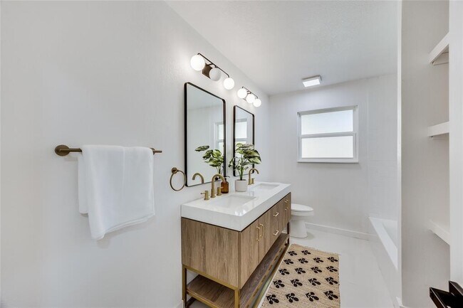Building Photo - 11704 Indianhead Dr