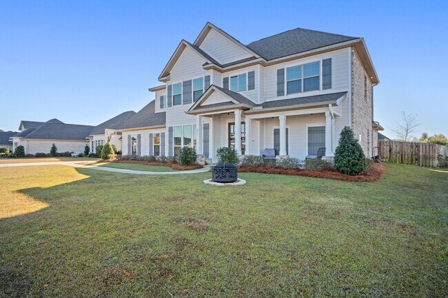 Building Photo - 5/3.5 TRULAND BUILT BEAUTY!