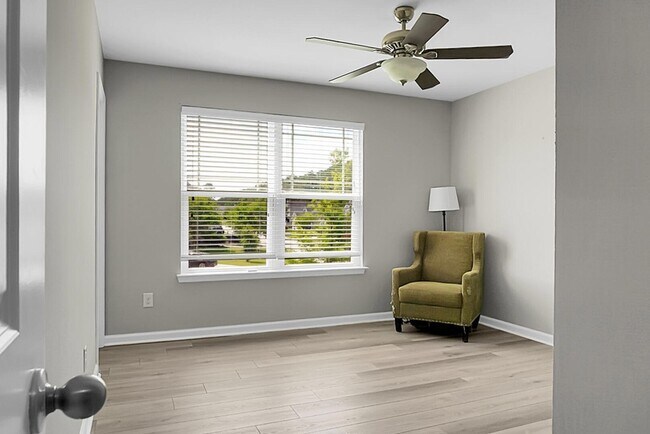 Building Photo - 243 Oglethorpe Cir