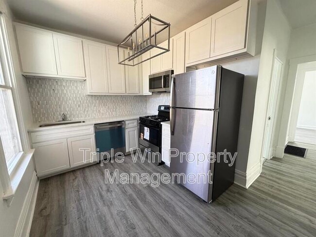 Building Photo - 123 W Thornton Ave