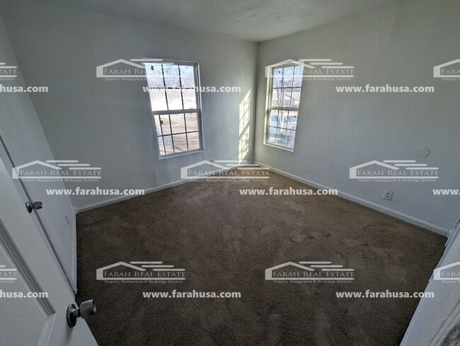 Building Photo - 3 bed 1 bath Home Available in Fort Worth!