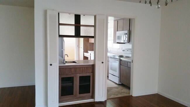 Building Photo - Lovely Home in Oakmont