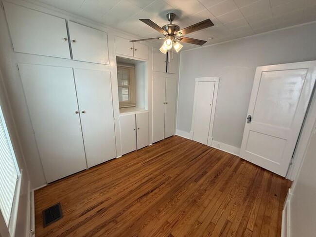 Building Photo - Pensacola - East Hill - 2 Bedroom, 1 Bathroom