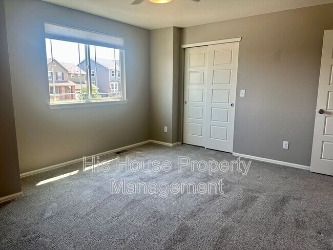 Building Photo - 2278 Stonefish Dr