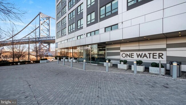 Building Photo - 235 N Christopher Columbus Blvd