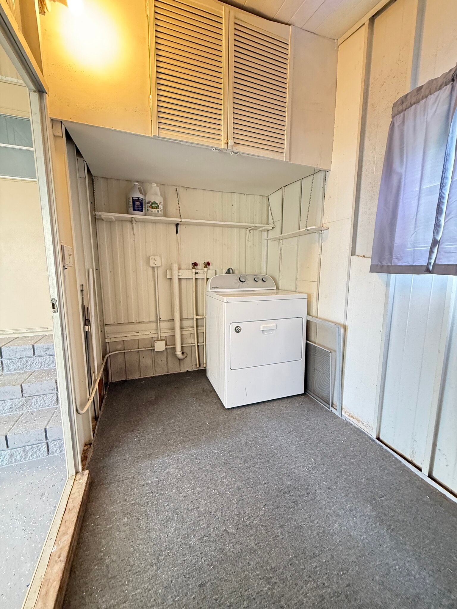 Building Photo - 256 Queen Mary Loop