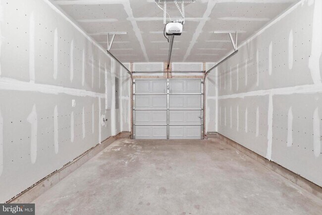 Building Photo - 102 Kinkade Ct