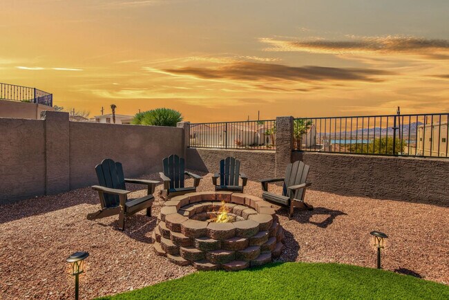 Building Photo - 1800 Burgundy Dr