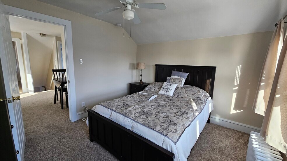 Bedroom - 112 E 25th Ave