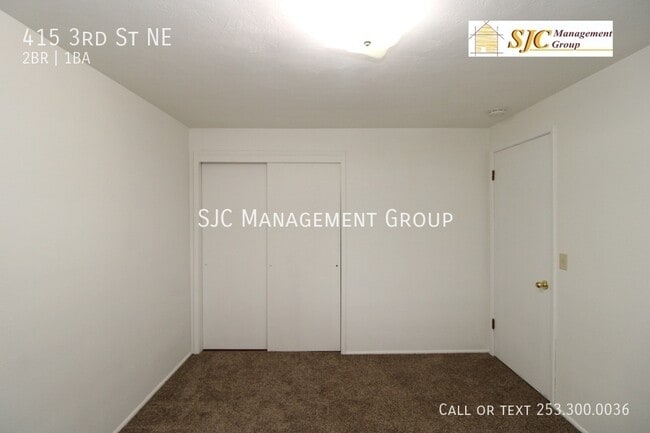 Building Photo - 415 3rd St NE