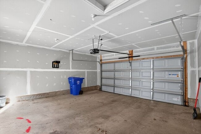 Building Photo - 5704 River Shark Ln