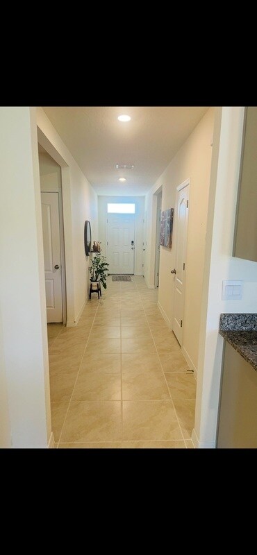 Building Photo - 2243 Tay Wes Dr