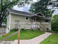 Building Photo - 1158 Summit Ave