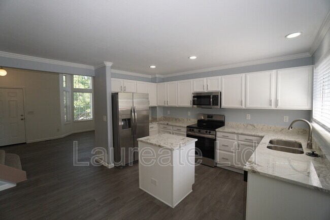 Building Photo - 10182 Woodrose Ct