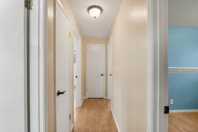 Building Photo - 4 Bedroom Home with Covered Parking & Fenced Backyard