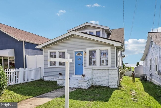 Building Photo - 8321 Bayside Rd