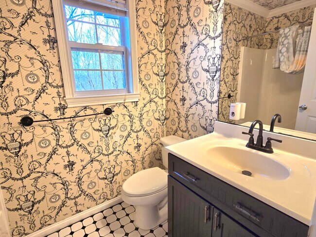 Building Photo - 12469 Daisywood Dr