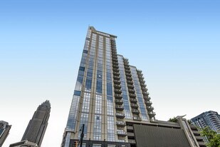 Building Photo - 333 W Trade St