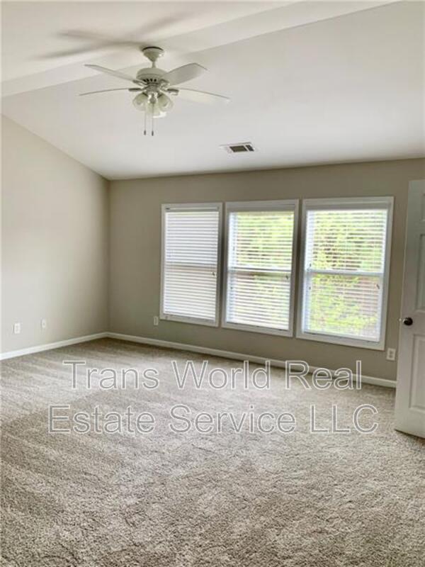 Building Photo - 2352 Jasmine Glen Dr