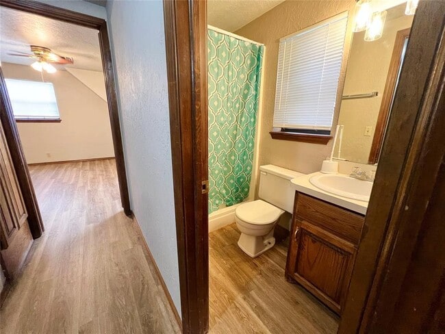 Building Photo - 714 N 5th St