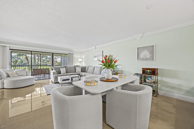 Building Photo - 12926 Briarlake Dr