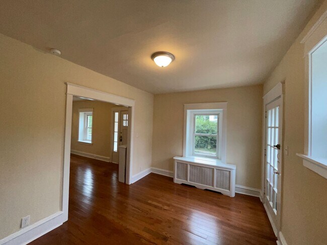 Building Photo - 143 N Highland Ave