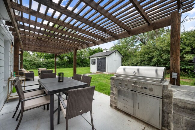 Building Photo - 4109 Brooks Baker Ave