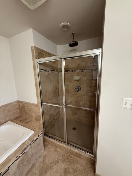 Building Photo - 20 Boucher Pl