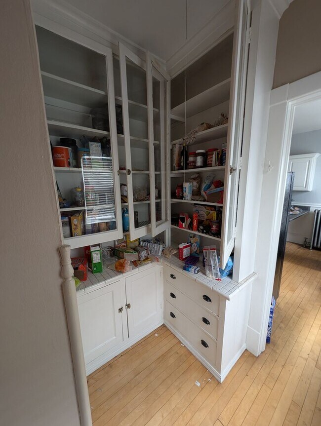 Building Photo - 2830-2830 N Maryland Ave