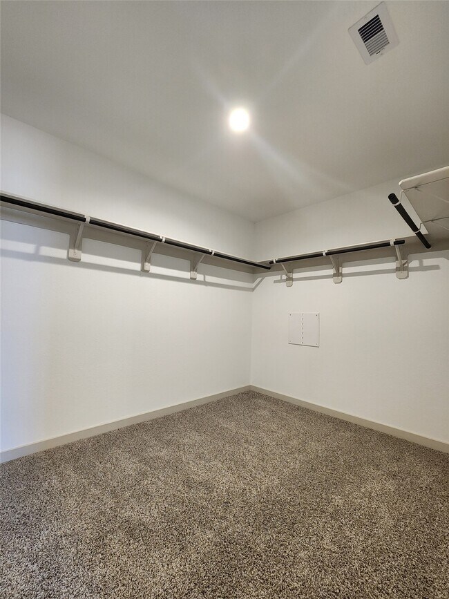 Building Photo - 30010 Ousel Falls Ln