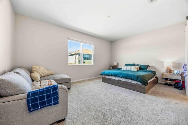 Building Photo - 702 Benz St