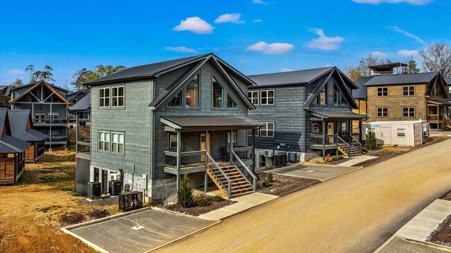 Building Photo - 528 Warbonnet Wy