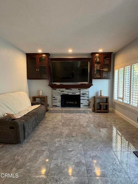 Building Photo - 1940 Kensington Ln